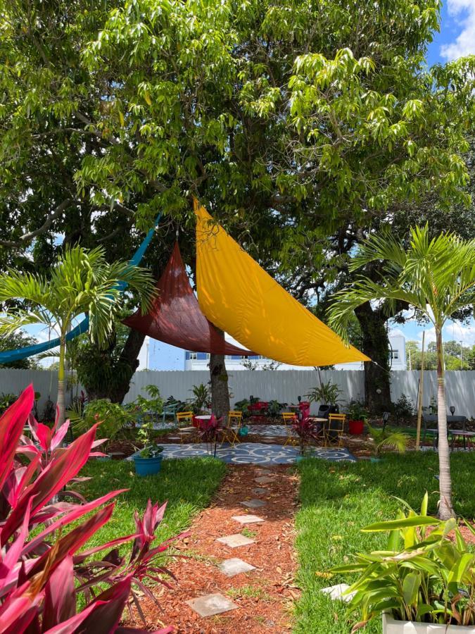 Stunning Little Havana Suites Close To Airport, Calle Ocho, Brickell, Wynwood And The Beaches - Free Parking ไมอามี ภายนอก รูปภาพ