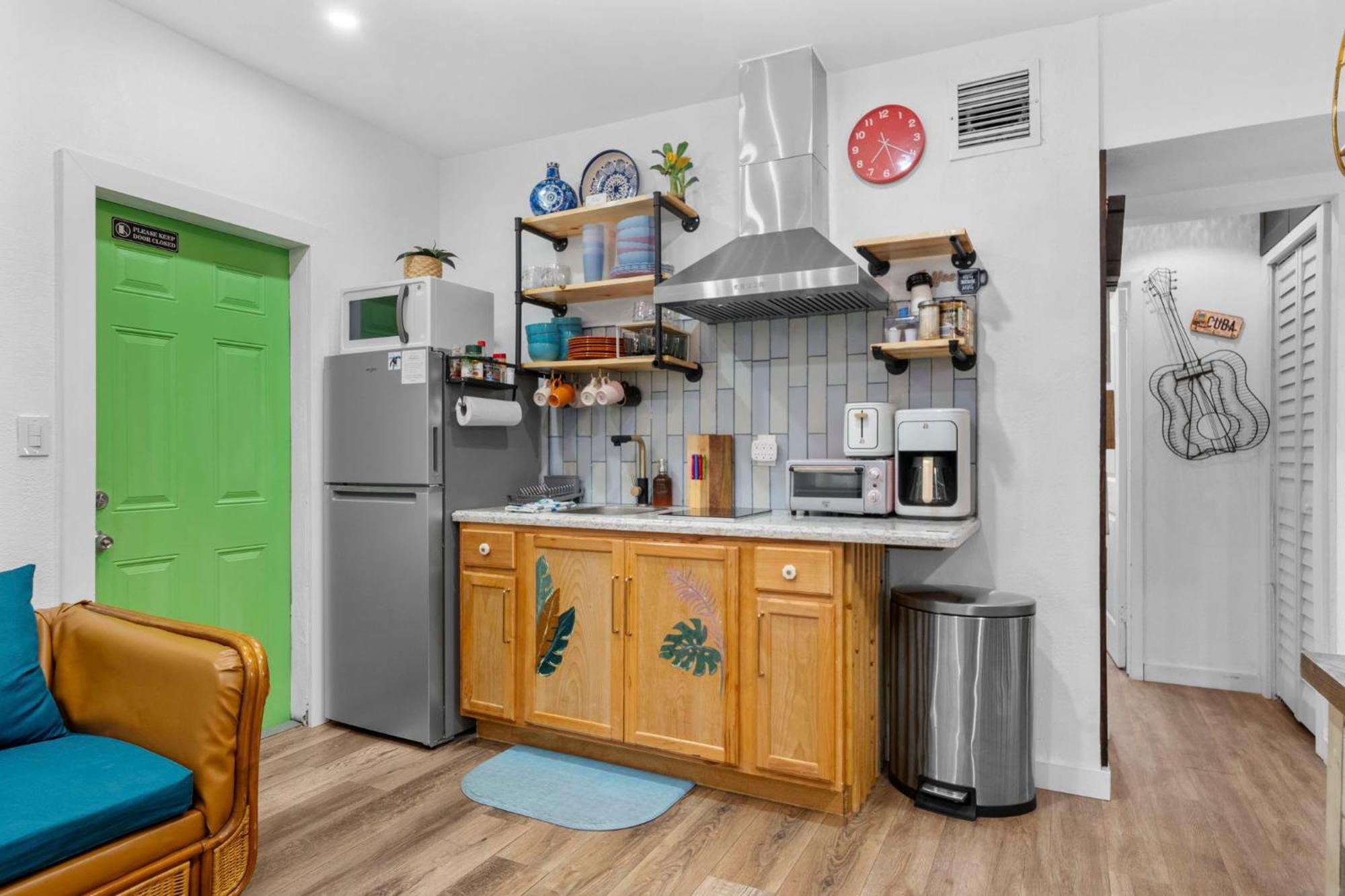 Stunning Little Havana Suites Close To Airport, Calle Ocho, Brickell, Wynwood And The Beaches - Free Parking ไมอามี ภายนอก รูปภาพ