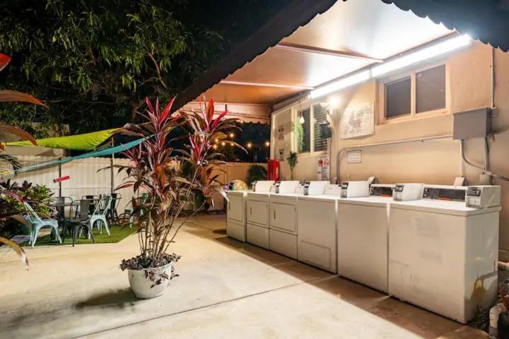 Stunning Little Havana Suites Close To Airport, Calle Ocho, Brickell, Wynwood And The Beaches - Free Parking ไมอามี ภายนอก รูปภาพ